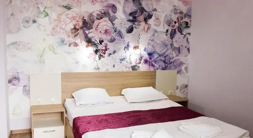 Hotel Ezeroto