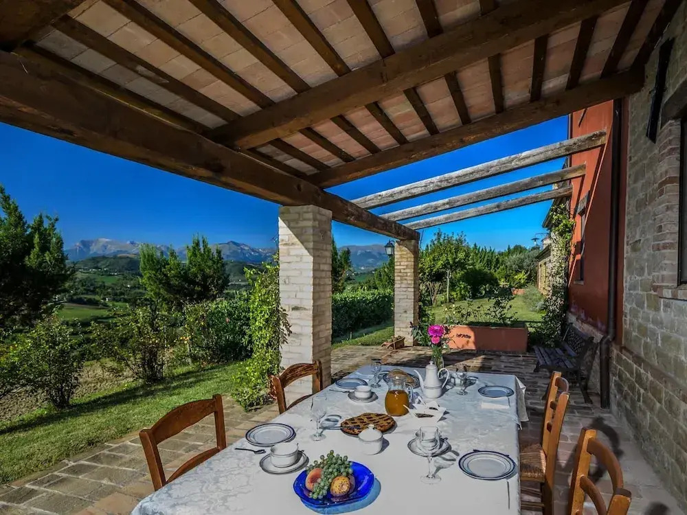 Scenic Stay in Le Marche