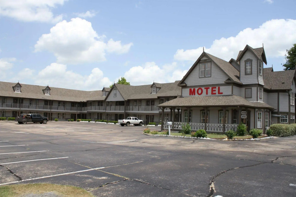 Victorian Inn Athens TX