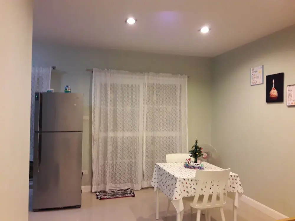 2 Storey Townhome for Daily, Weekly or Monthly Rental