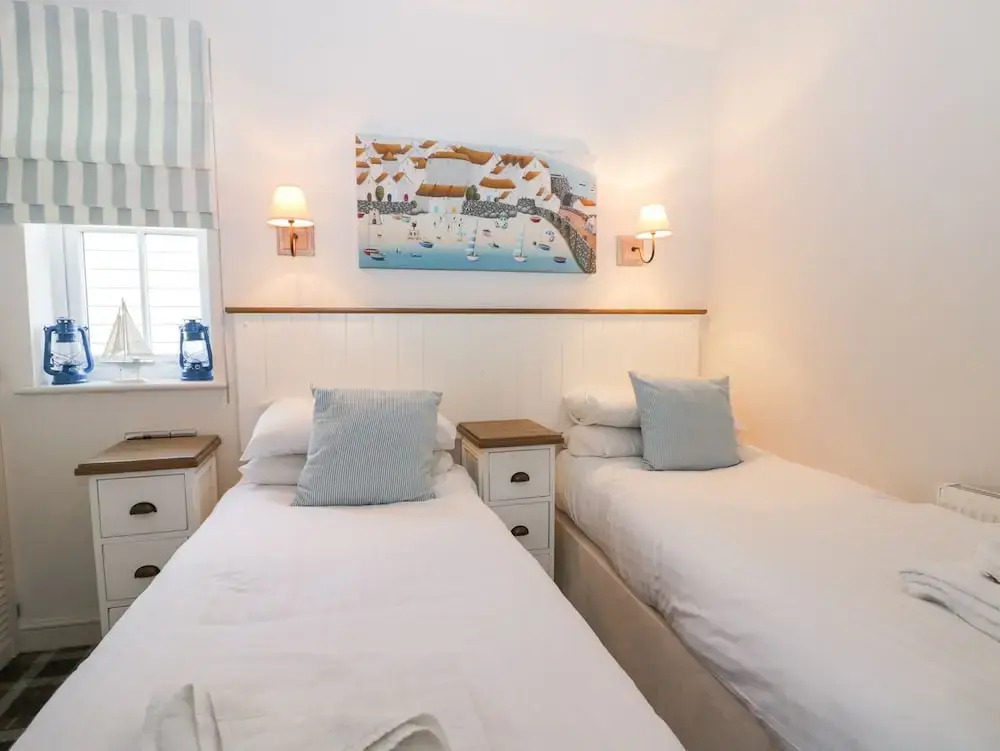 Sea-Renity - Part of the The Bay Filey Holiday Village with pool, gym and direct beach access, pub, restaurant, tennis and meadows walks