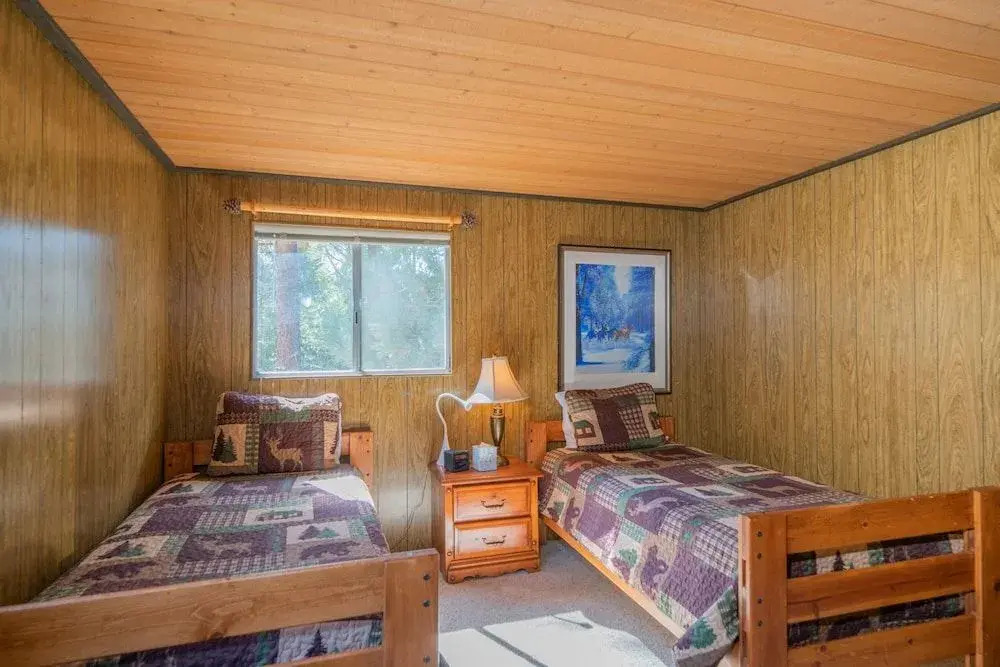 Lazy Bear Lodge