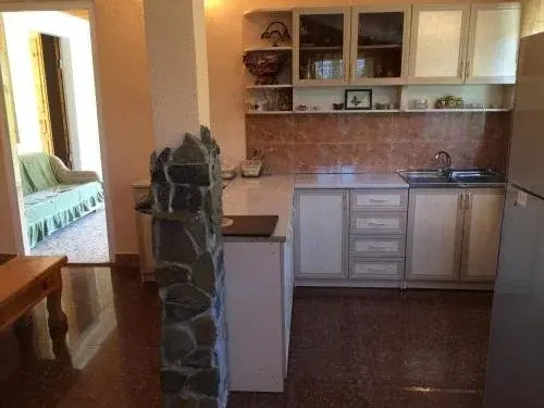 Guest House Guledani