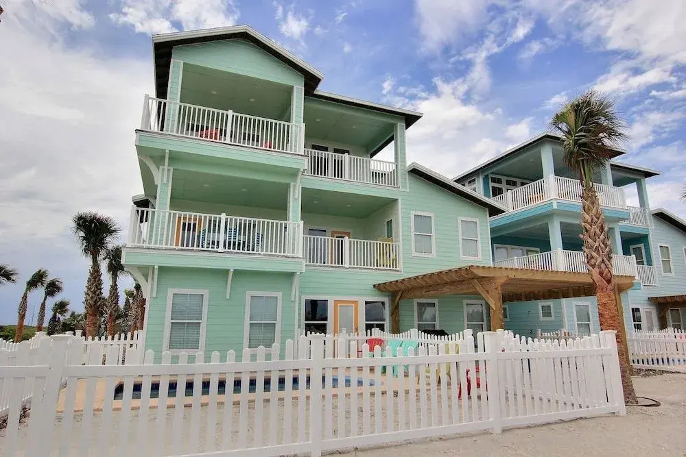 Gulfwaters Beachfront Resort 101/102 - 12 Br Home