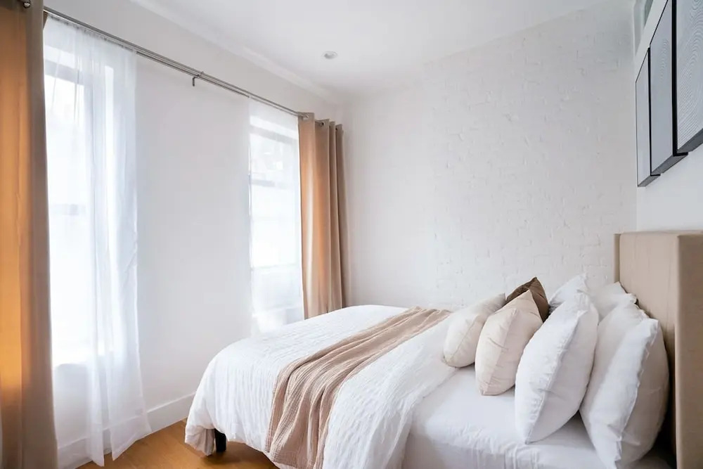 1290-16 New Renovated 2 Bedrooms in UES