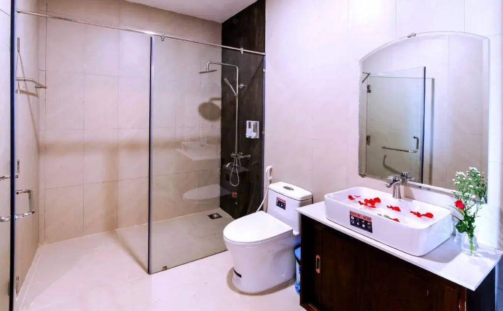 Thu Trang Beachfront Hotel