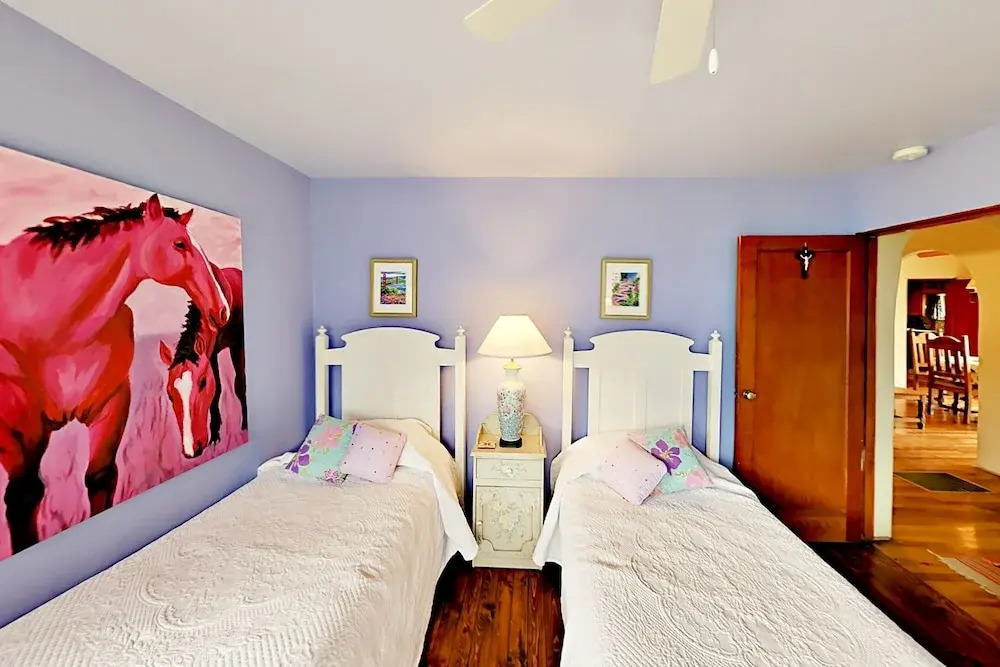 211 Beimer St Home 3 Bedrooms 2 Bathrooms Home