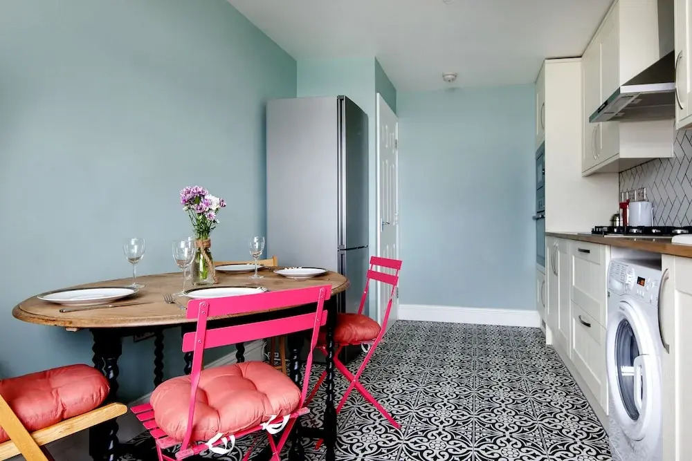 Scenic Shepherds Bush Home by Westfield London