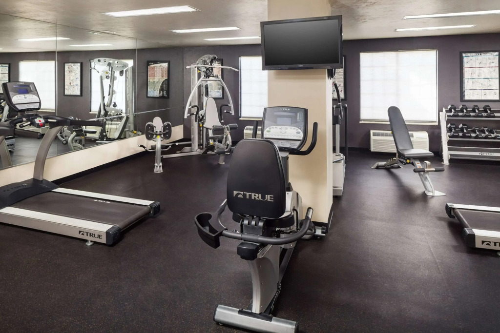 Wyndham Tucson Airport Hotel & Conference Center