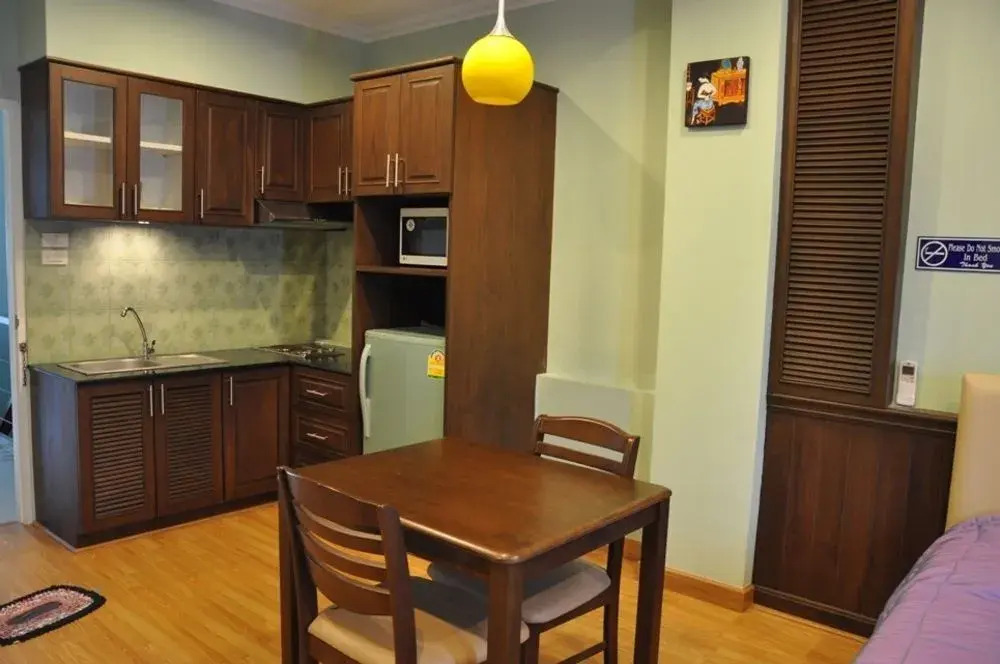 Hill Top Service Suites