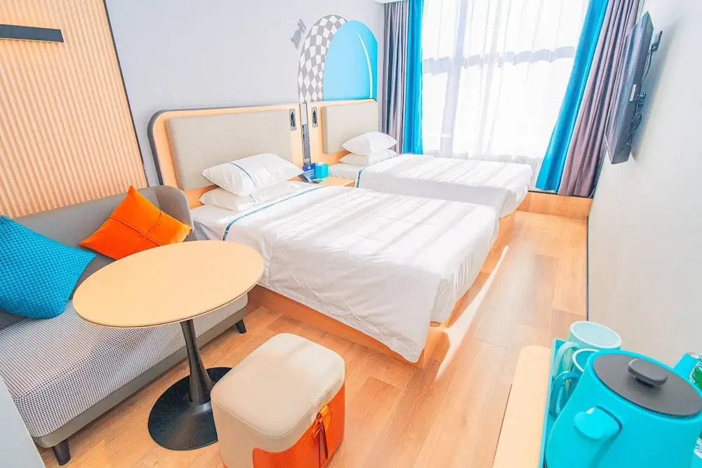 Home Inn Huayi Select Collection Hotel