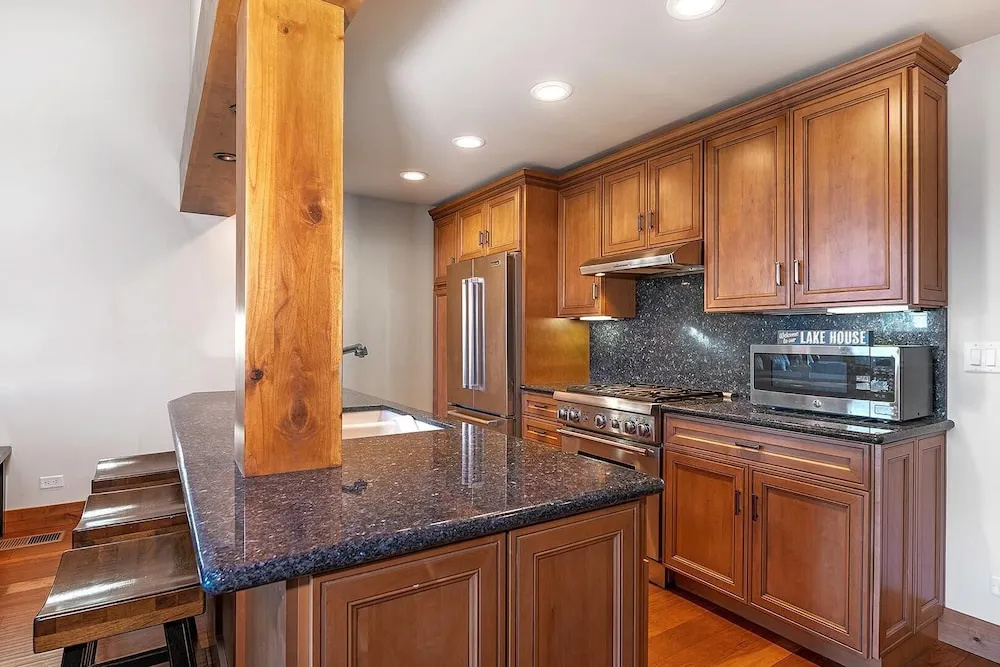 Mv32: Lakeland Village Luxury Condo With Great Amenities
