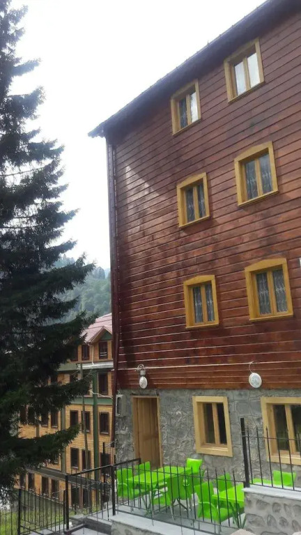 Meleklerin Evi Apart
