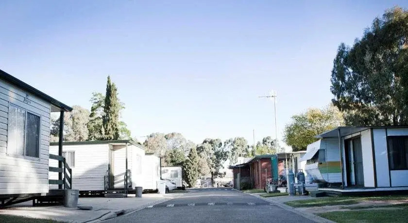 Strayleaves Caravan Park