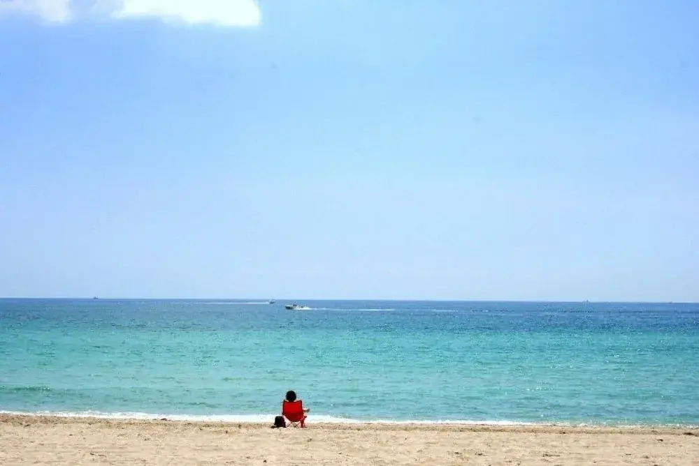 Oceanfront 1/1 for 4, Pool & Beach