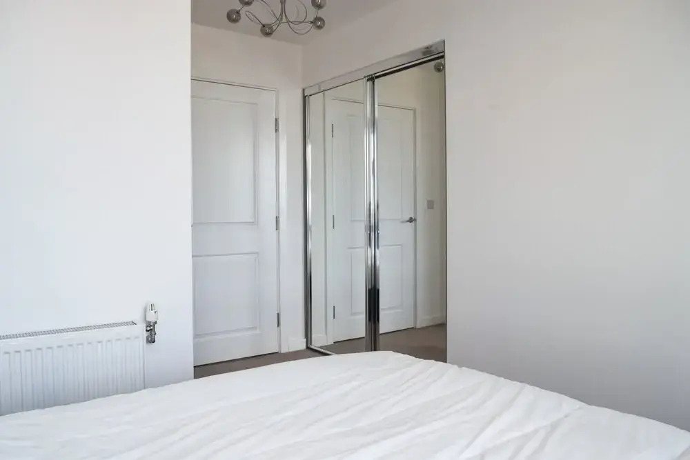 2 Bedroom Riverside Flat in Greenwich With Large Balcony