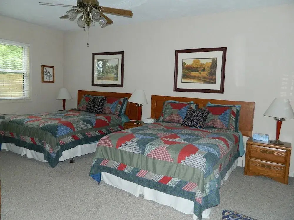Bent Mountain Lodge