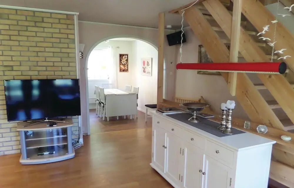 2 Bedroom Beautiful Home In Fjæra
