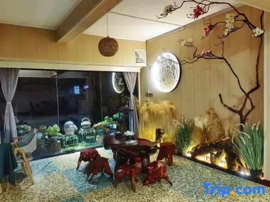 Oriental Charm Hotel (Gutian Site Tourist Center Branch)