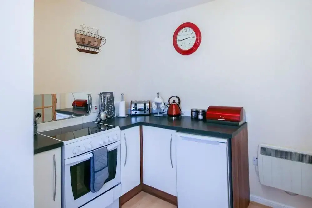 7 Varis Apartments