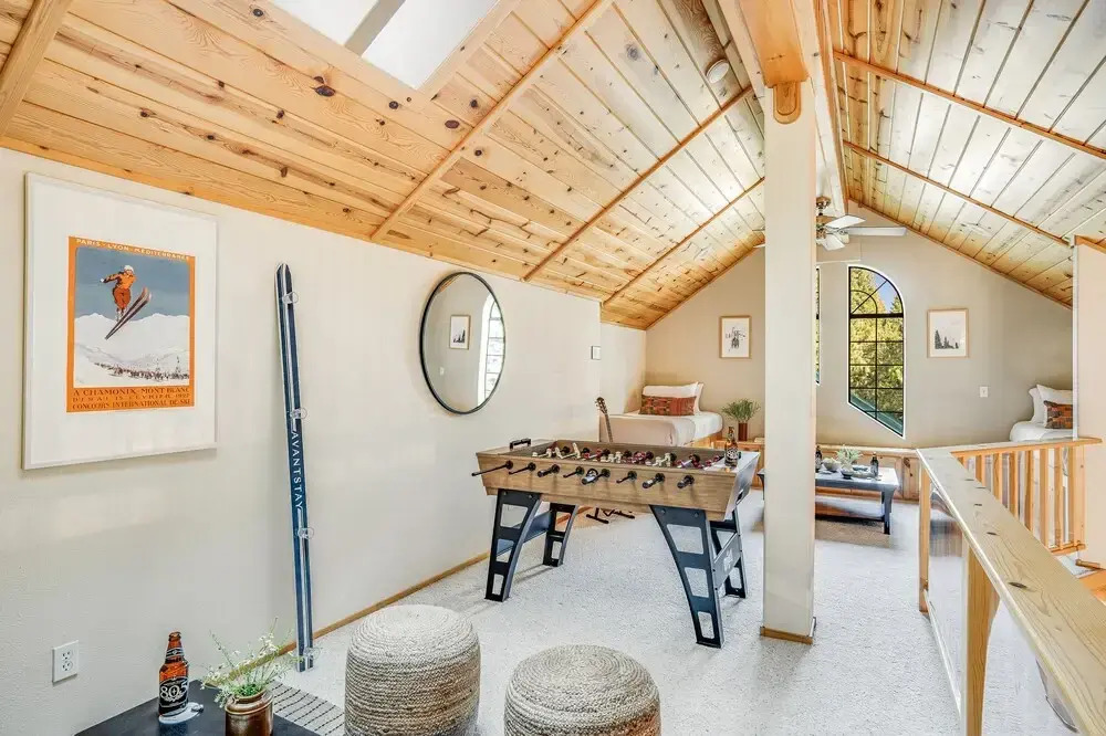 Cherrywood Gorgeous Cottage Surrounded by Pine Trees w/ Hot Tub
