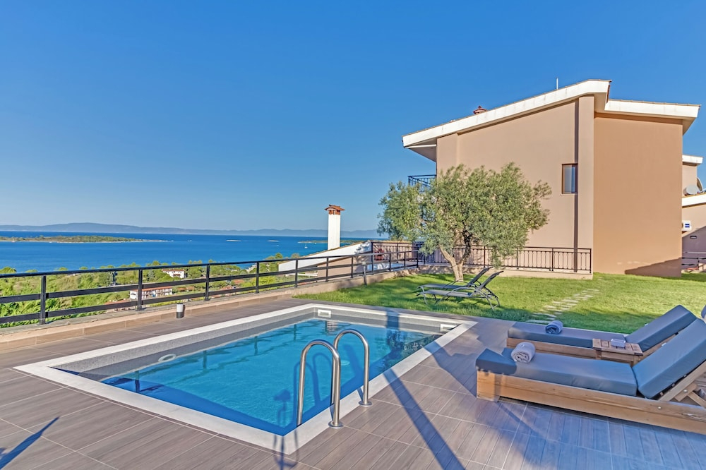 Seaview Villas