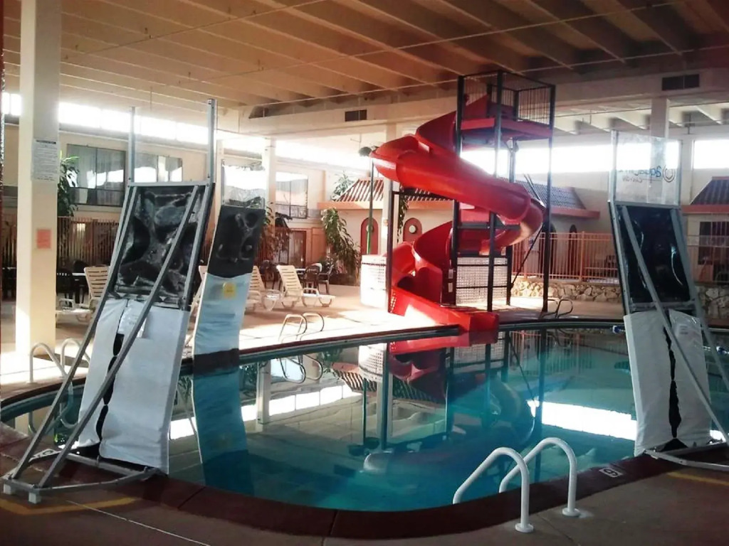M Hotel & Conference Center