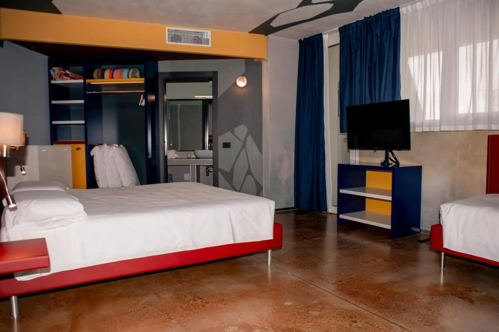 K MODERN HOTEL