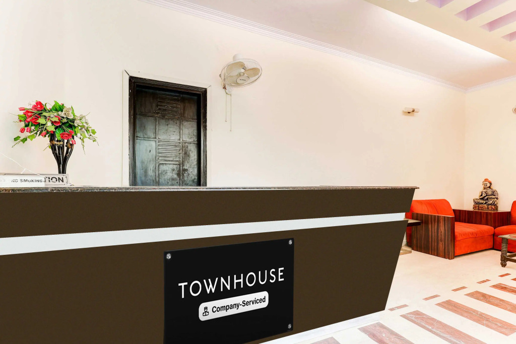 Townhouse Oak DLF Phase 2 Gurgaon