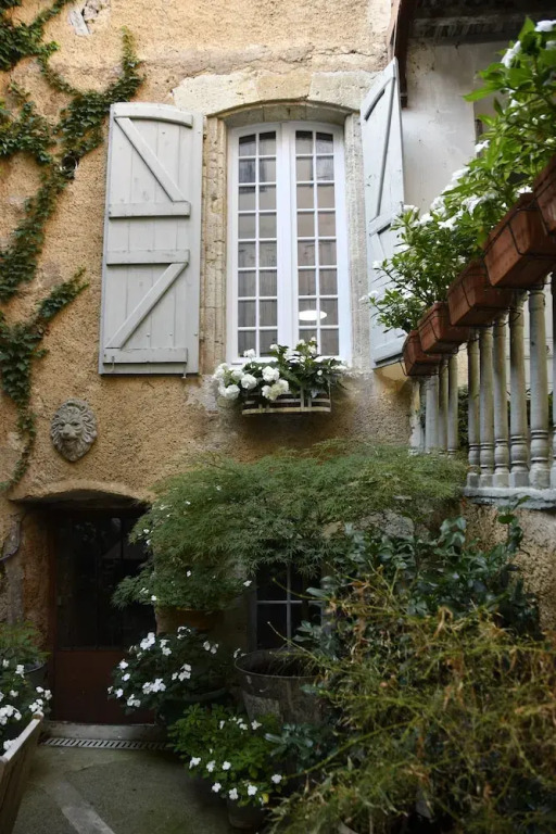 Les Chambres de LHorloge