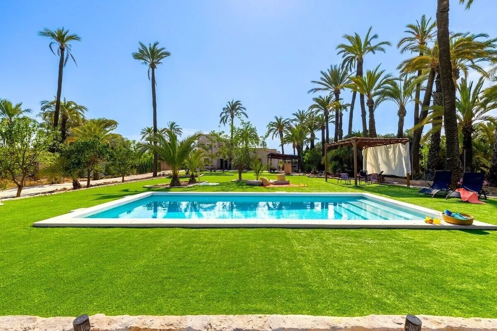 Historical Palms Villa by Fidalsa