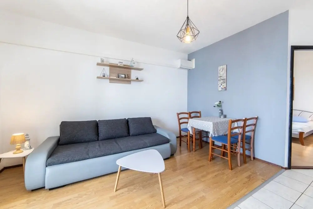 More - 60m From the sea - A3 Sime