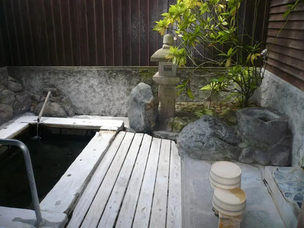 Yufuin Onsen Hasuwa Inn