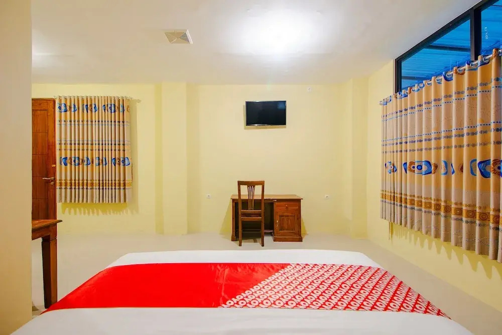 Oyo 2476 Maguwo Indah Homestay