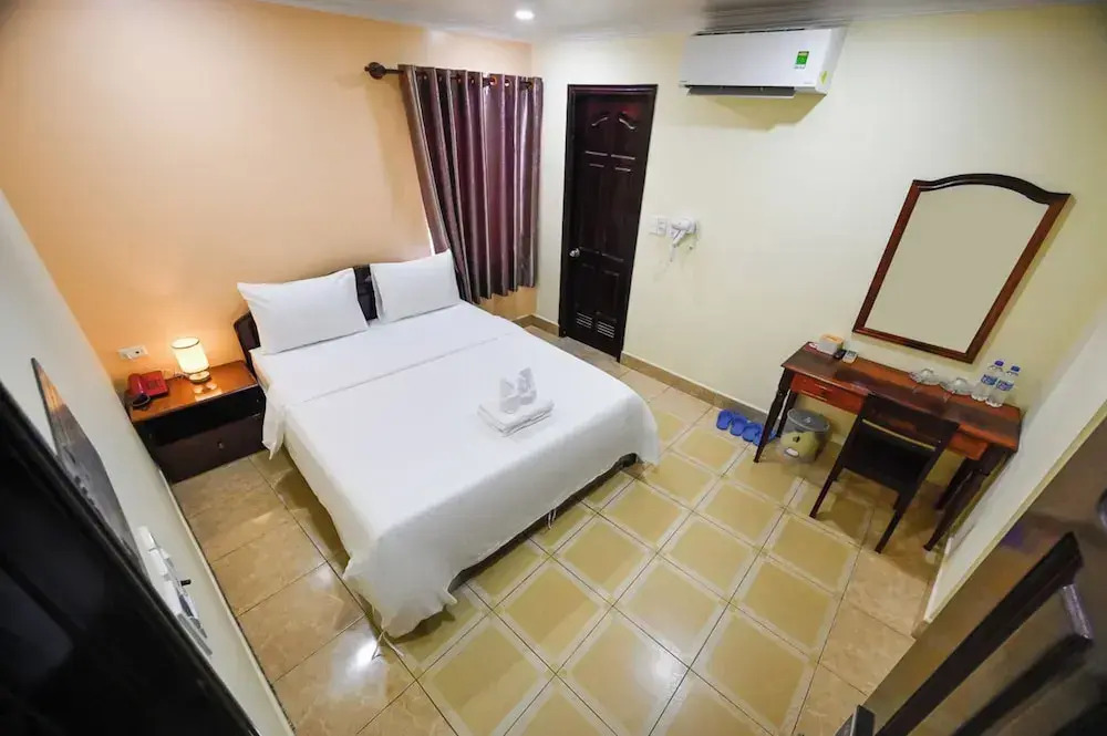 Rainbow Airport Hotel