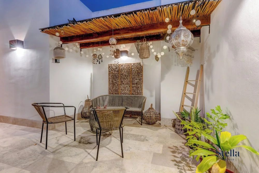 Private Rooftop 1BR Condo with Stunning Common Areas by Stella Rentals
