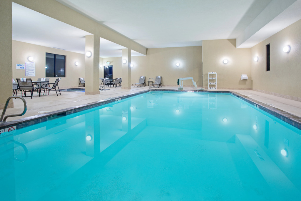 Holiday Inn Express & Suites Truth or Consequences by IHG - Newly Renovated