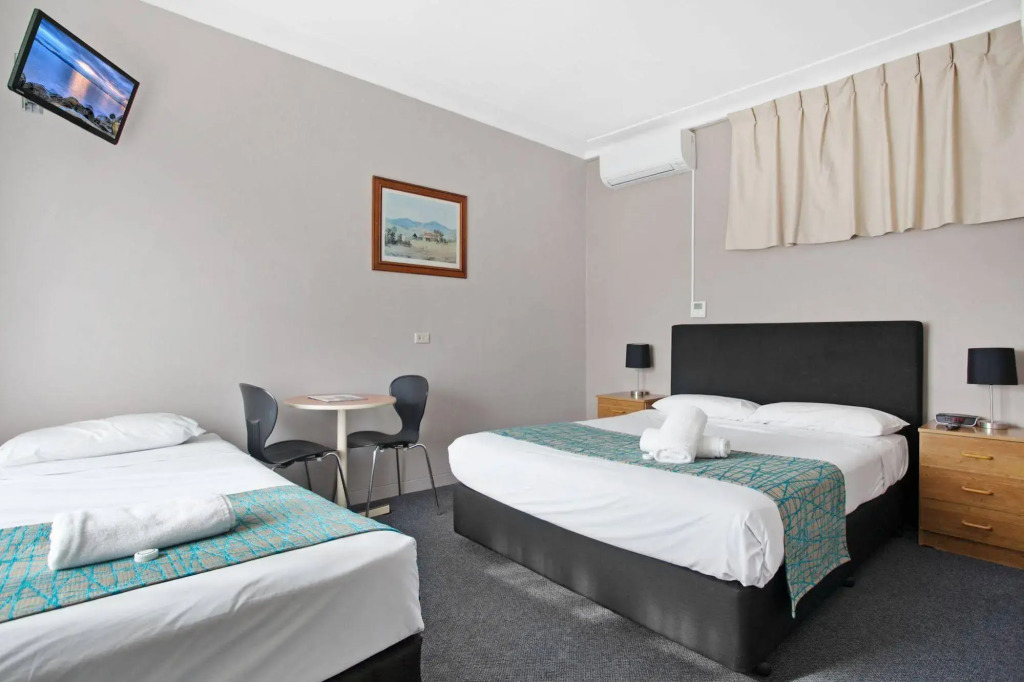 Gateshead Tavern & Motel