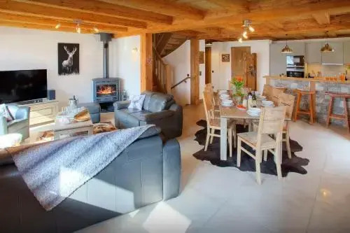 Chalet Tilumi - OVO Network