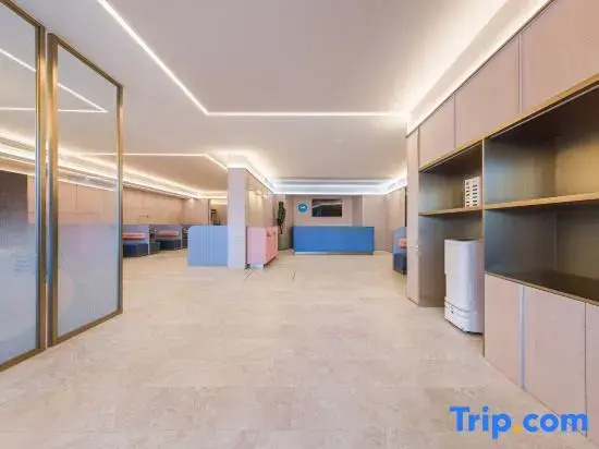 HanTing Hotel (Beijing FangZhuang subway station)