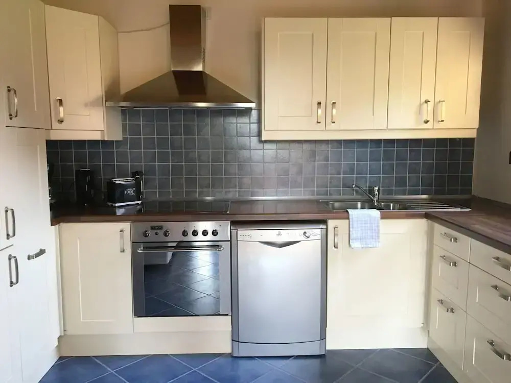 Nice Ground Floor Apartment Located near Peschiera