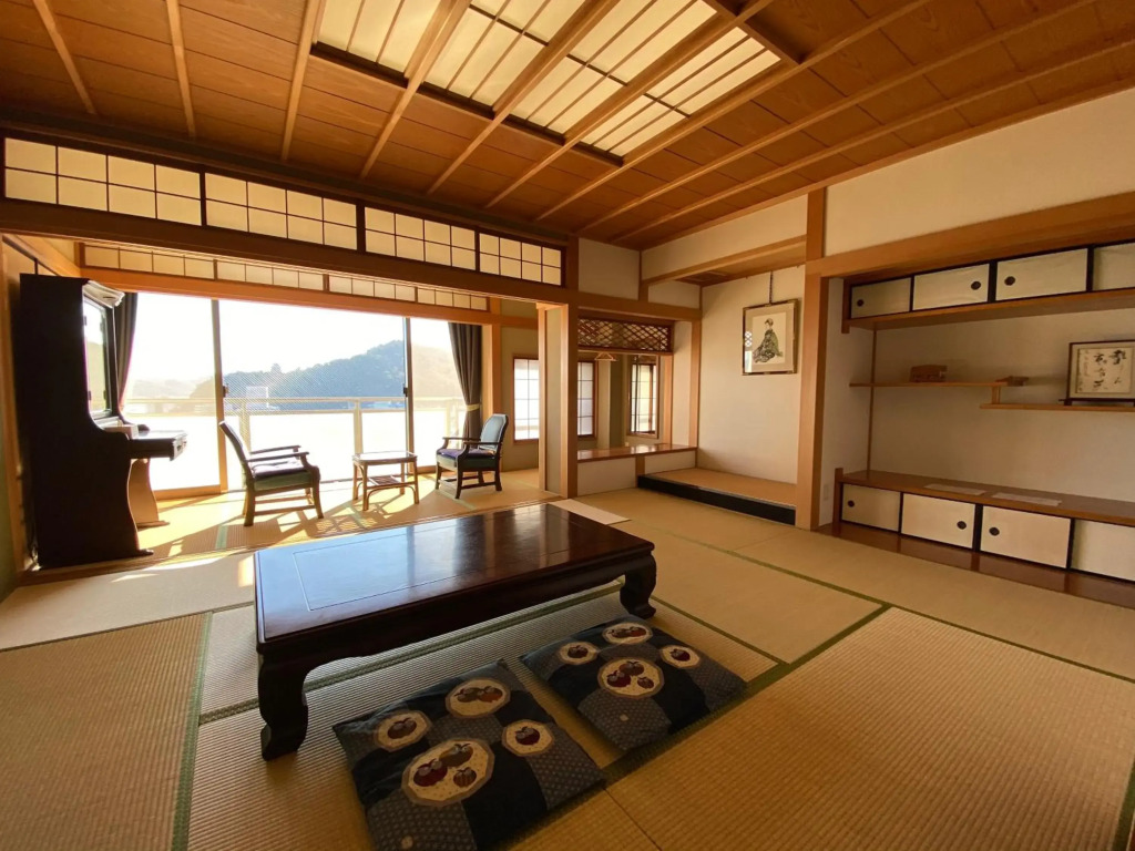 Atami Onsen Guest House Megumi 5 minutes walk from Atami Station