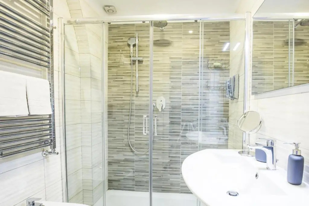 Parthenope Suite Rooms Vomero Vanvitelli a 2 min quartieri spagno via Toledo