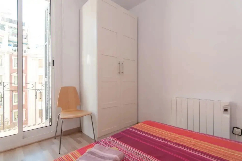 Sagrada Gaudi: Lovely 3 Bedroom Apartment - RNU 68362