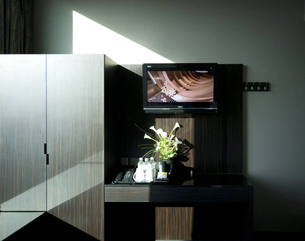 V Hotel Lavender