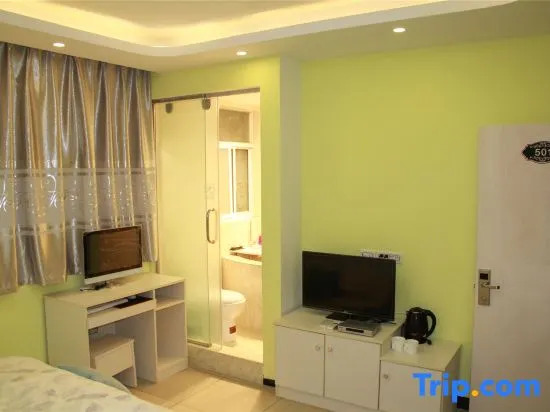 Zhaotong Mili Apartment