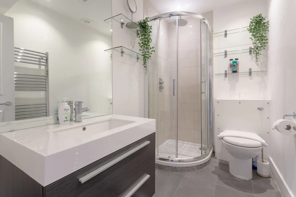 1 Bedroom Flat on Portobello Road Notting Hill