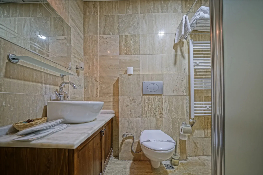 Alaturca House