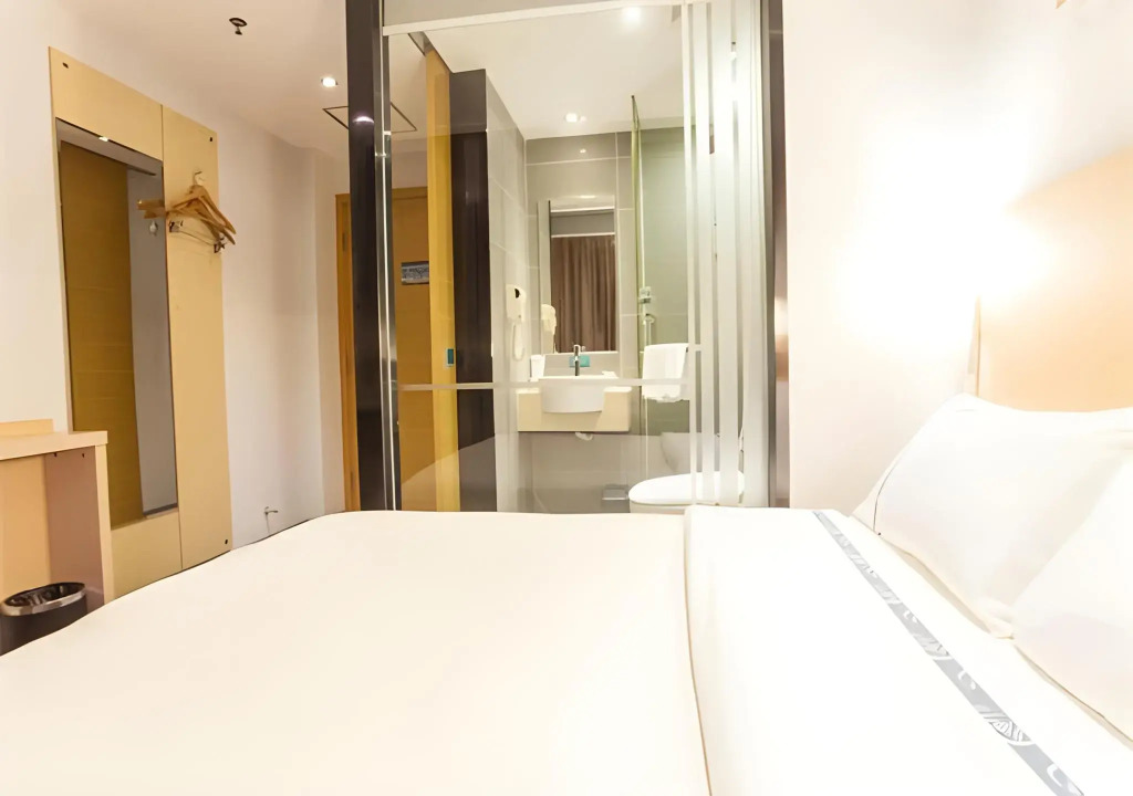 City Comfort Inn