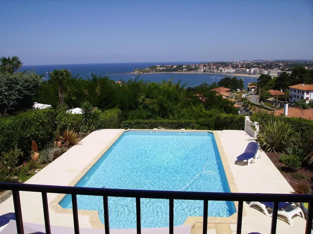 Villa Erresiñolettean